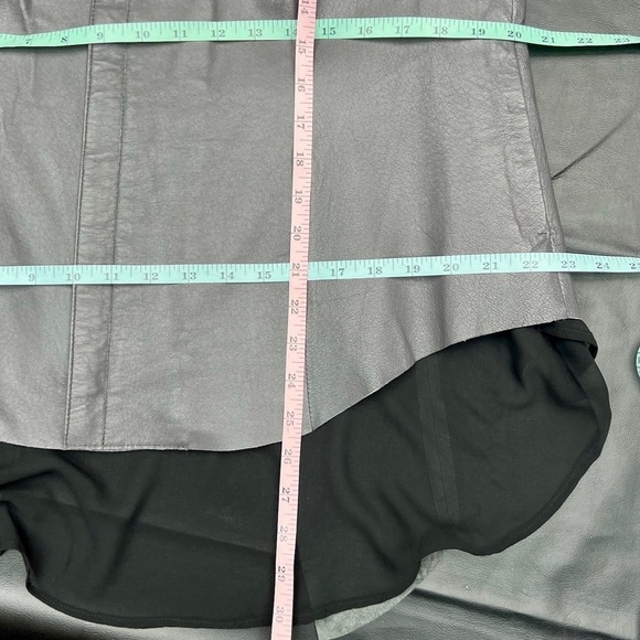 Stella Carakasi Asymmetrical Cut Away Leather Zip Vest Size Medium NEW - Picture 9 of 15